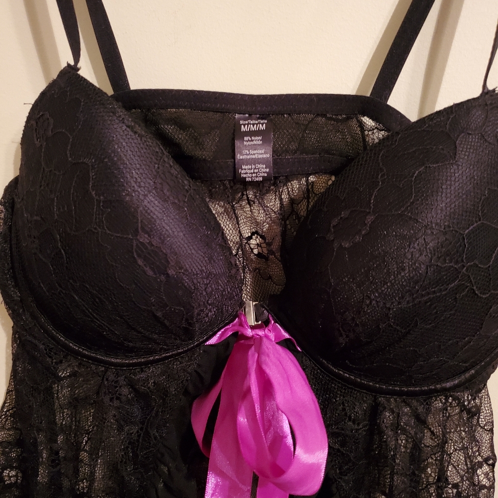 Open front negligee - Picture 2 of 5